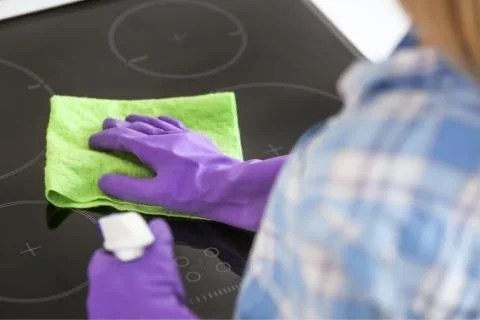 How to clean an electric stovetop - S&B Cleaning Services