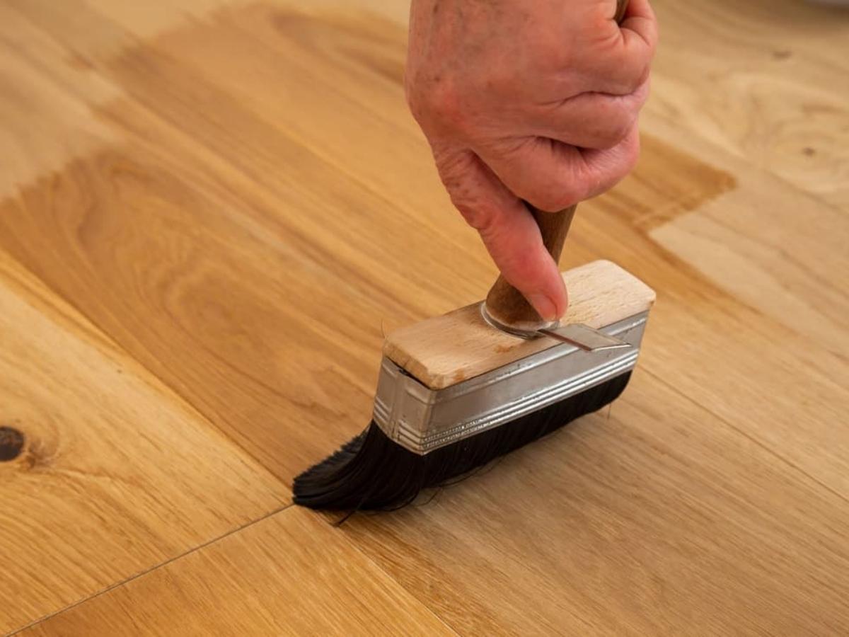 How to deep clean hardwood floors naturally? Sparkling and Beyond